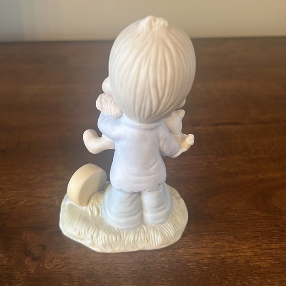 Precious Moments “Blessed are the Peacemakers” - Picture 2 of 7